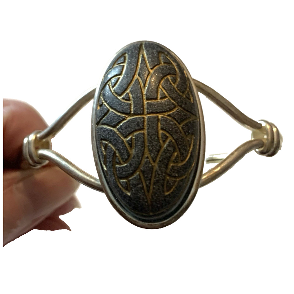 Vtg Oval Celtic Knot Oval Stone Cuff Bracelet Silver Tone with Gold Inlay Accent